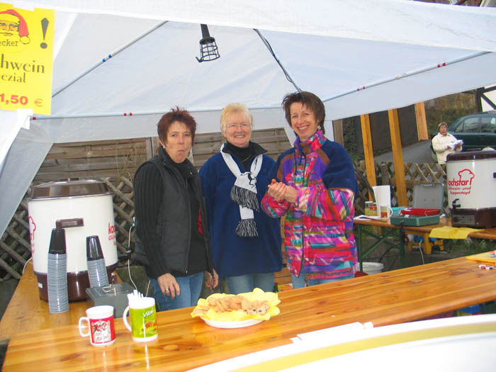 24 Glühweinstand