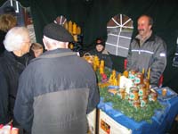 06 Weihnachtsmarkt 07 Biene